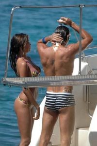 Marco Borriello e Belen Rodriguez in barca in Sardegna