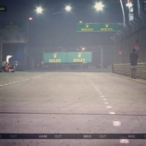 UOMO IN PISTA SINGAPORE