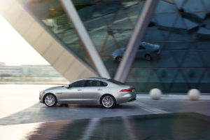 jaguar xf 2016 (4)