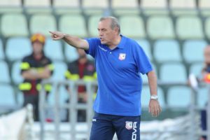 Foto LaPresse - Alessandro Fiocchi 20 09 2015 Modena( Italia) Sport Calcio Carpi - Fiorentina Campionato di Calcio Serie A TIM 2015 2016 - Stadio "Braglia" Nella foto: Castori Photo LaPresse - Alessandro Fiocchi 20 September 2015 Modena ( Italy) Sport Soccer Carpi - Inter Italian Football Championship League A TIM 2015 2016 - "Braglia" Stadium In the pic: Castori