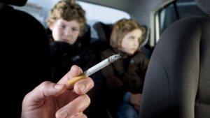 divieto fumo in auto