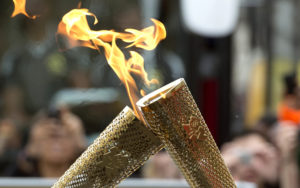 torcia olimpiadi