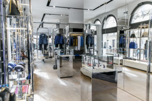 110294-03_bugatti_opening_munich_showroom-boutique