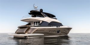 110493-mcy_80_exterior_stern_s