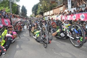 giro di handbike fasi partenza castellanza