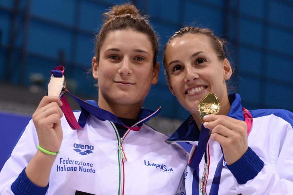 Foto Gian Mattia D'Alberto / LaPresse 11-05-2016, Londra sport Len Campionati Europei di nuoto trampolino 1 mt donne nella foto: Tania Cagnotto, medaglia d'oro, Elena Bertocchi, medaglia d'argento Photo Gian Mattia D'Alberto / LaPresse 11-05-2016, London women's 1 mt springboard In the photo: Tania Cagnotto, gold medal, Elena Bertocchi, silver