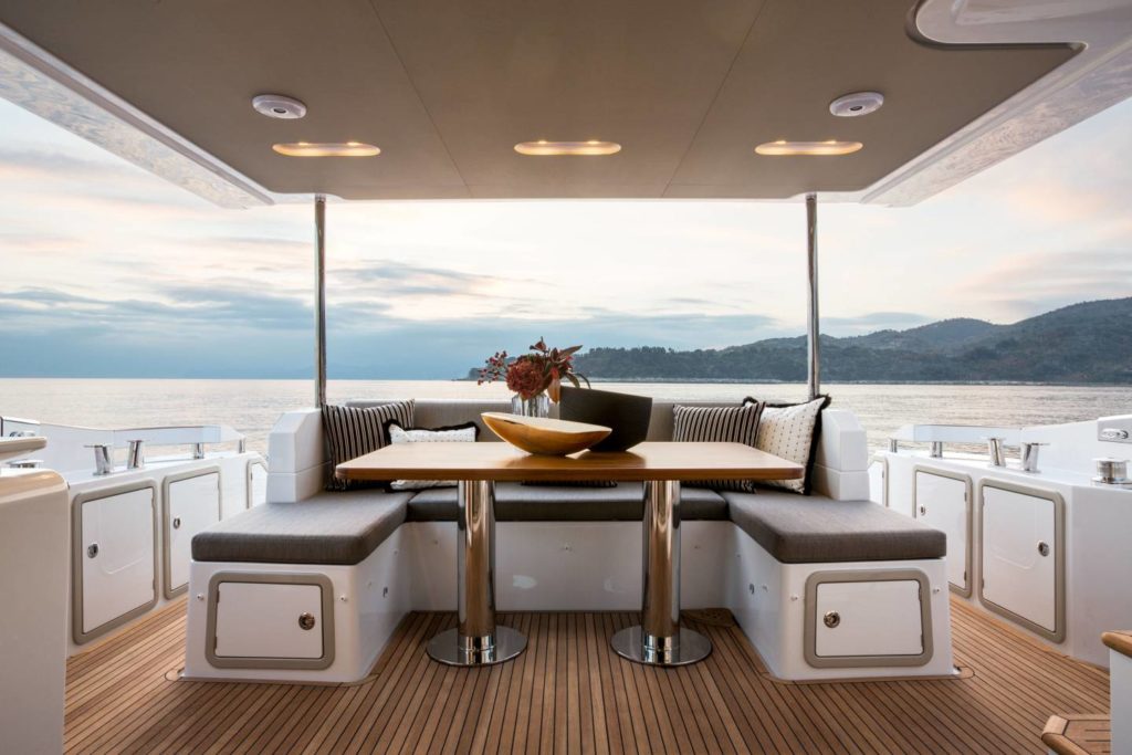 Azimut 66 Flybridge Collection