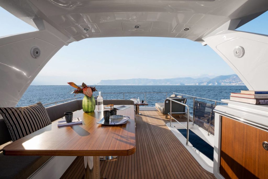 Azimut 66 Flybridge Collection