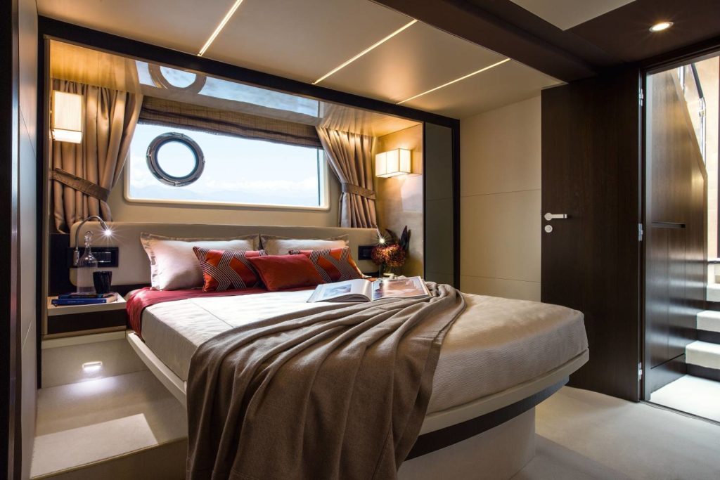 Azimut 66 Flybridge Collection