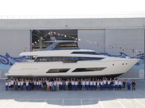 Ferretti Yacht 850