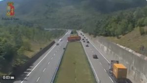 tir inversione in autostrada