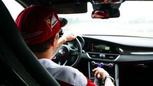 vettel e raiccon con la giulia quadrifoglio (5)