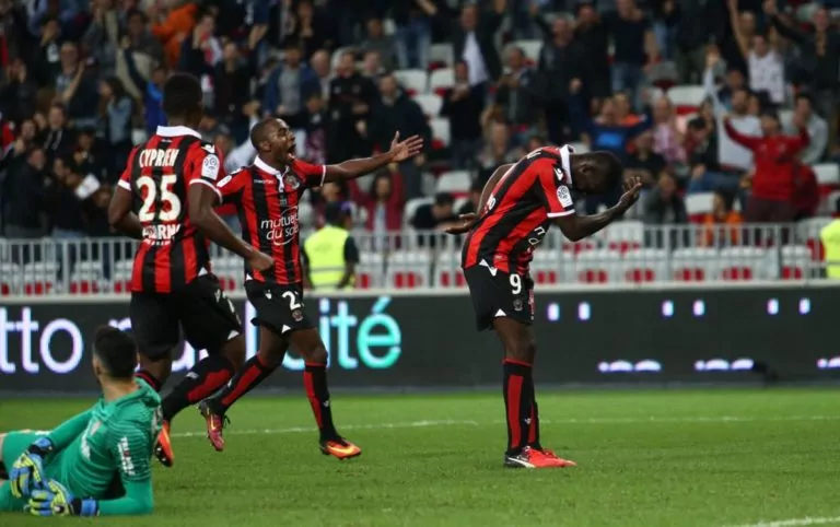 Balotelli (Ph Twitter @ogcnice)
