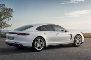 Porsche-Panamera_4_E-Hybrid-2017-1280-03