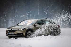 Opel’s Guide to Safely Navigating the Winter
