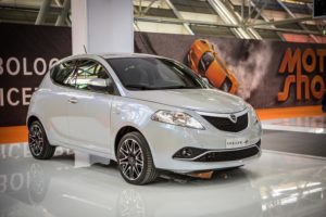 lancia ypsilon 2