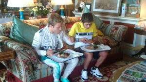 rosberg e valentino rossi almoçando