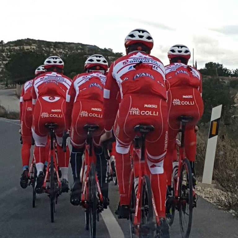 Ciclismo Trofeo Laigueglia L Androni Si Prepara Alla Corsa Italiana 