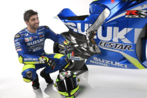 ai29_andrea-iannone_team-suzuki-motogp-2017_gsx-rr-012