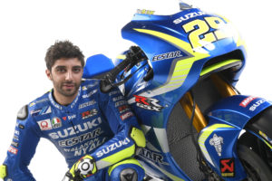 ai29_andrea-iannone_team-suzuki-motogp-2017_gsx-rr-015