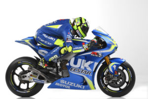 ai29_andrea-iannone_team-suzuki-motogp-2017_gsx-rr-018