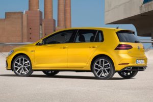 volkswagen-golf-restyling-2017-5-porte-3d86dbb72206d655a057a7b8194db98c