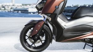 Yamaha X-Max 300 8