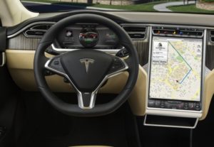 tesla-model-s-touchscreen-17-pollici