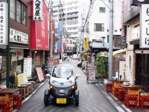 car-sharing-service-featuring-nissan-s-ultra-compact-electric-vehicle 2