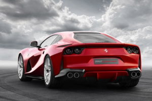 Ferrari 812 Superfast 37