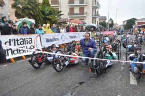 andrea noè e corridori partenza