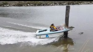 speed_boat_crashes_into_pole_640_ori_crop_master__0x0_640x360