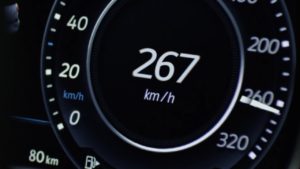 volkswagen-golf-r-performance-le-prime-foto-55b26409be34a2bdfddde484077c7d23