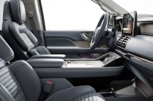 Lincoln-Navigator-2018-1280-0a