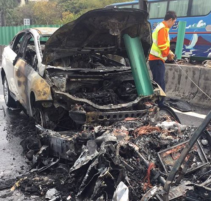 Tesla-Model-X-China-Crash-4