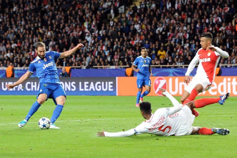 Higuain gol Monaco-Juventus