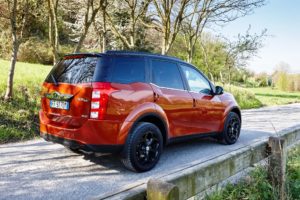 xuv500w10-3bassa