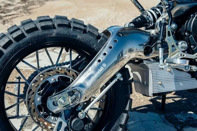 Yamaha XSR900