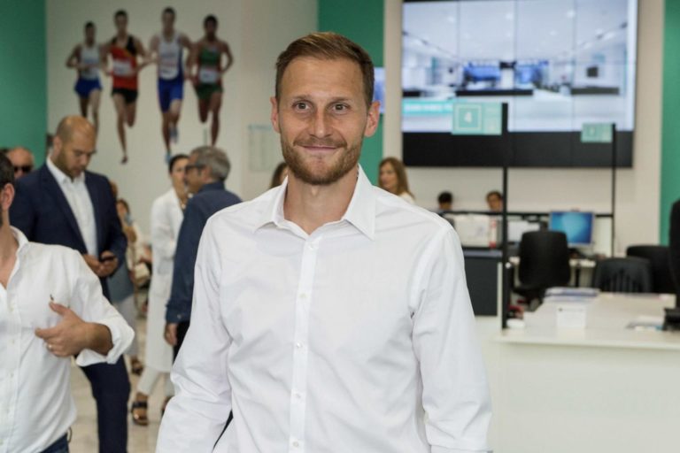 Howedes