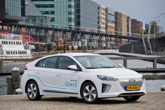 Hyundai IONIQ Car Sharing Amsterdam