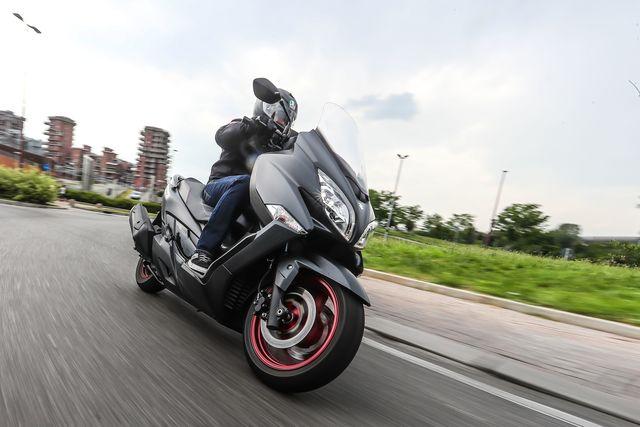 Suzuki Burgman 400 ABS