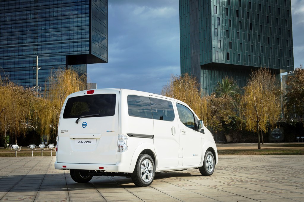 nissan e-NV200 van