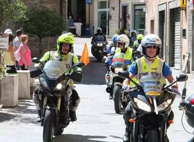 polizia stradale ciclismo