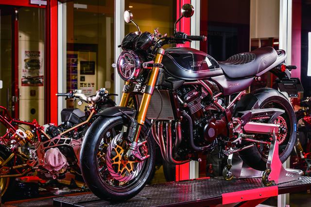 Kawasaki Z900RS 
