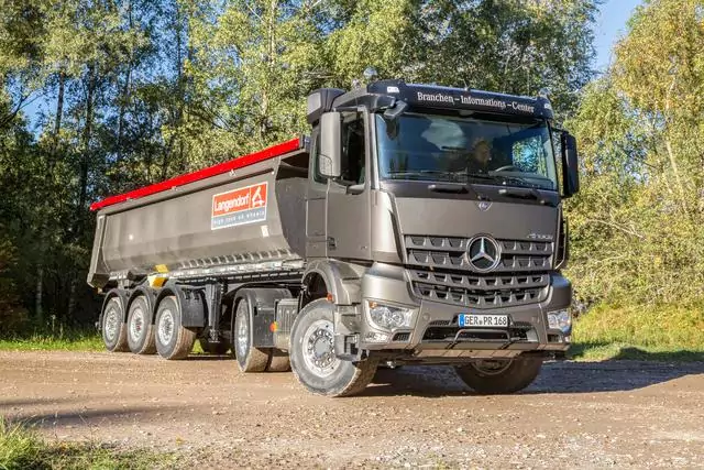 Mercedes Arocs