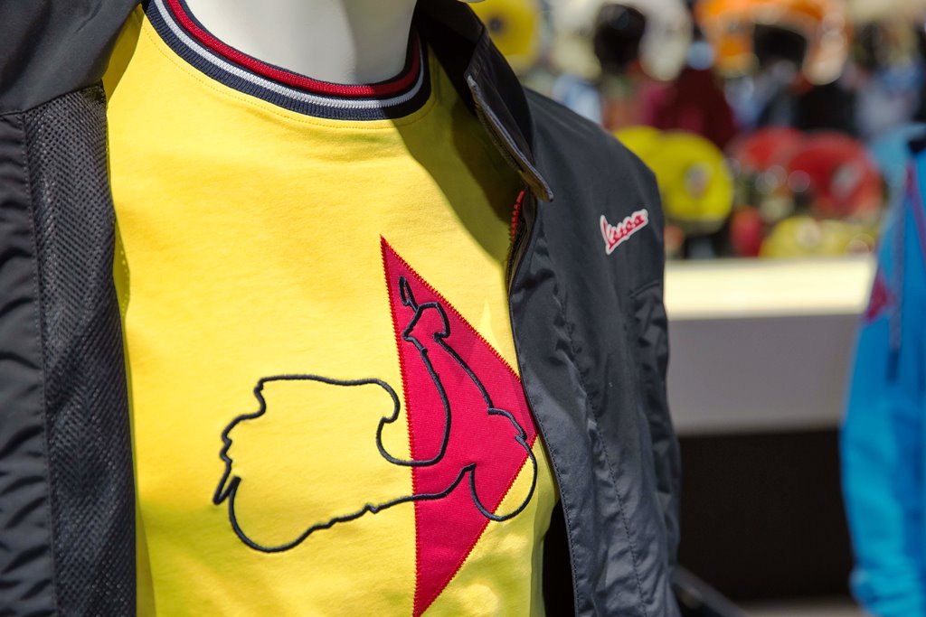 Vespa Total Look