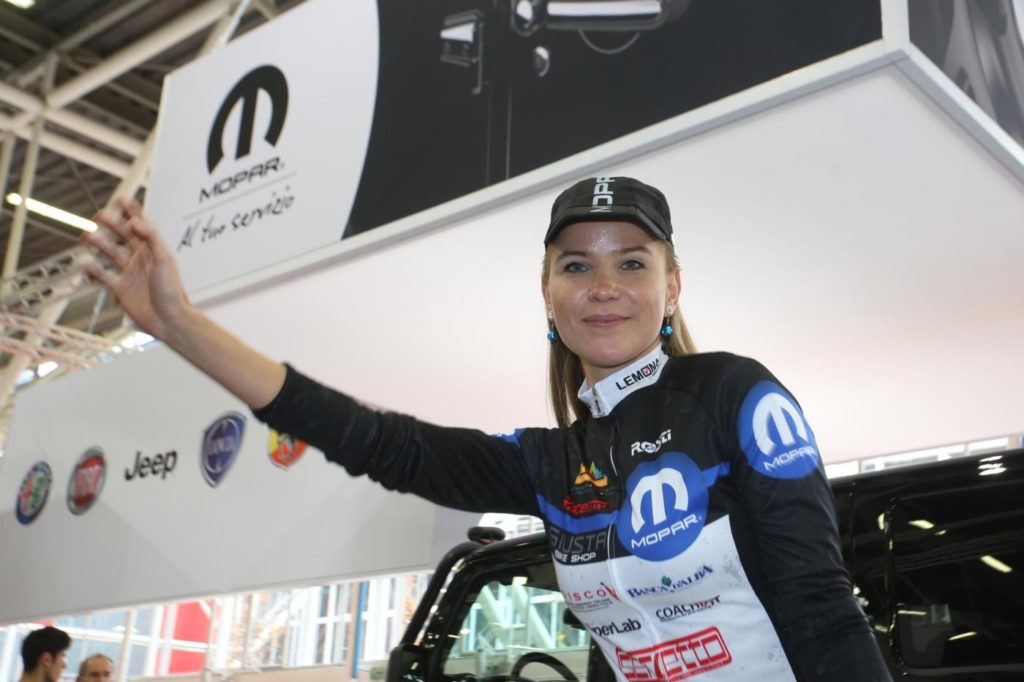 La campionessa di ciclismo Elena Novikova allo stand FCA (Mopar) del Motor show di Bologna