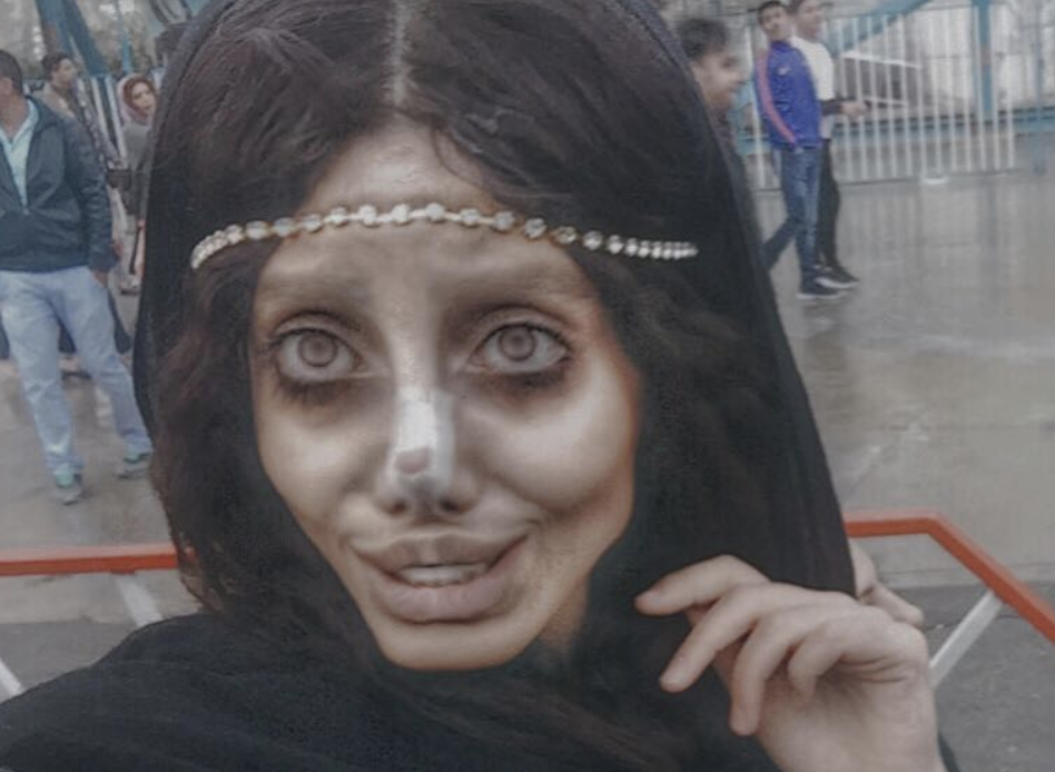 SAHAR TABAR ANGELINA JOLIE 3