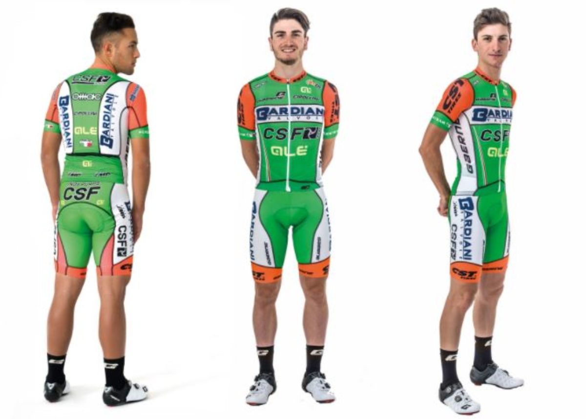 Ciclismo: presentata la nuova elegante divisa della Bardiani CSF