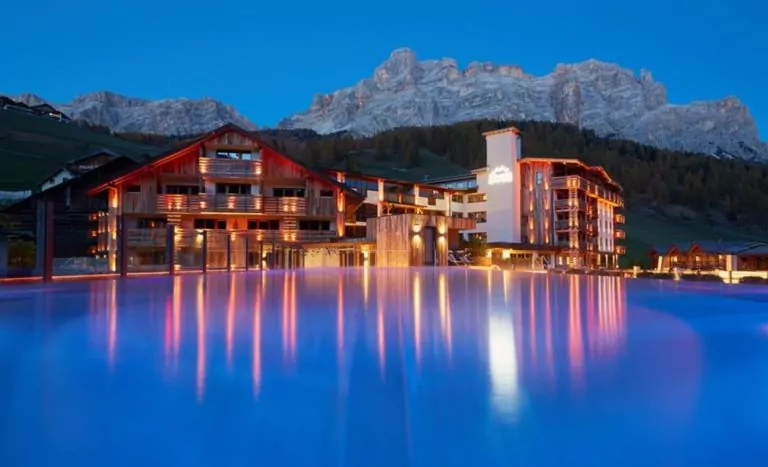 Dolomiti Wellness Hotel Fanes